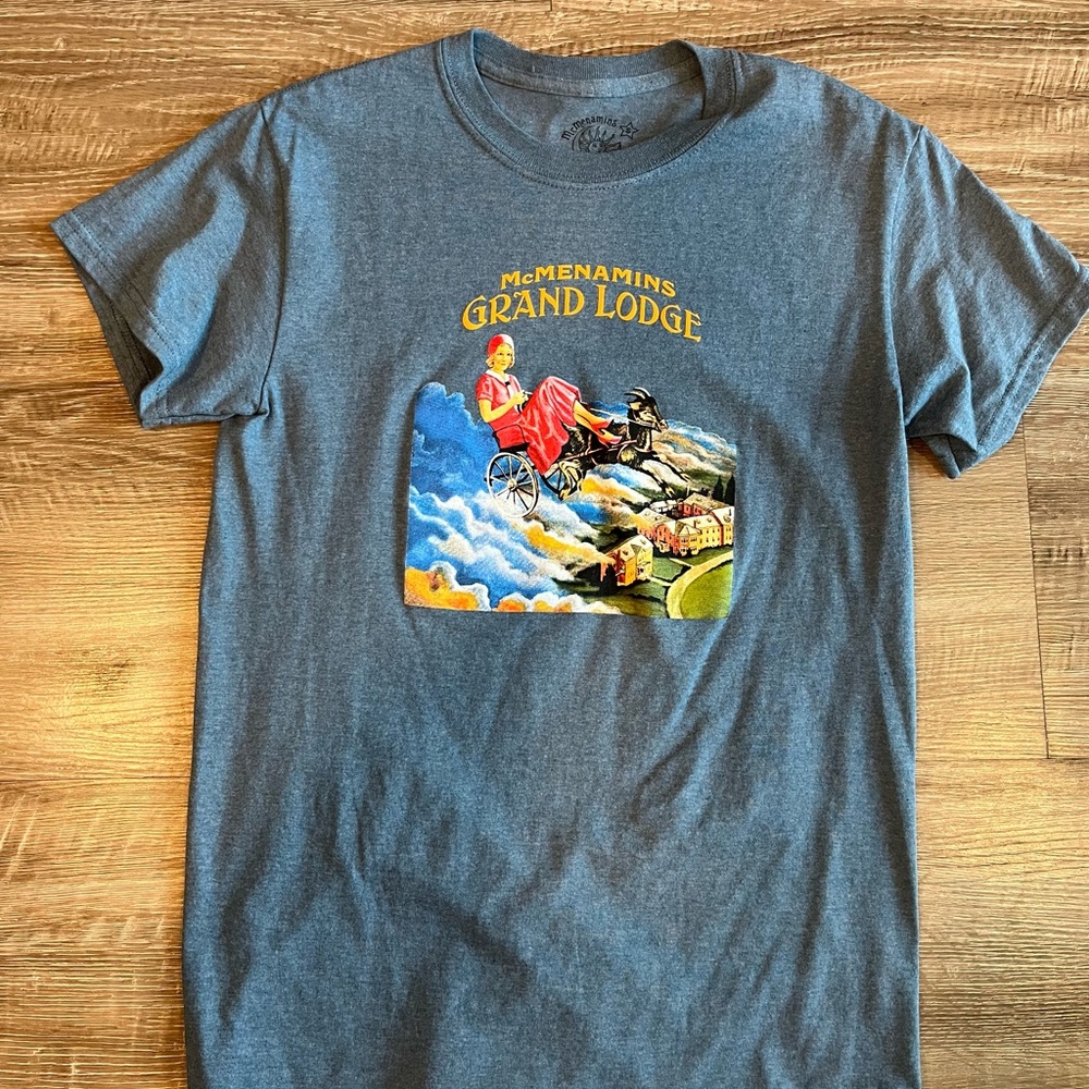 McMenamins Grand Lodge Graphic T-Shirt Blue Size Small Unisex